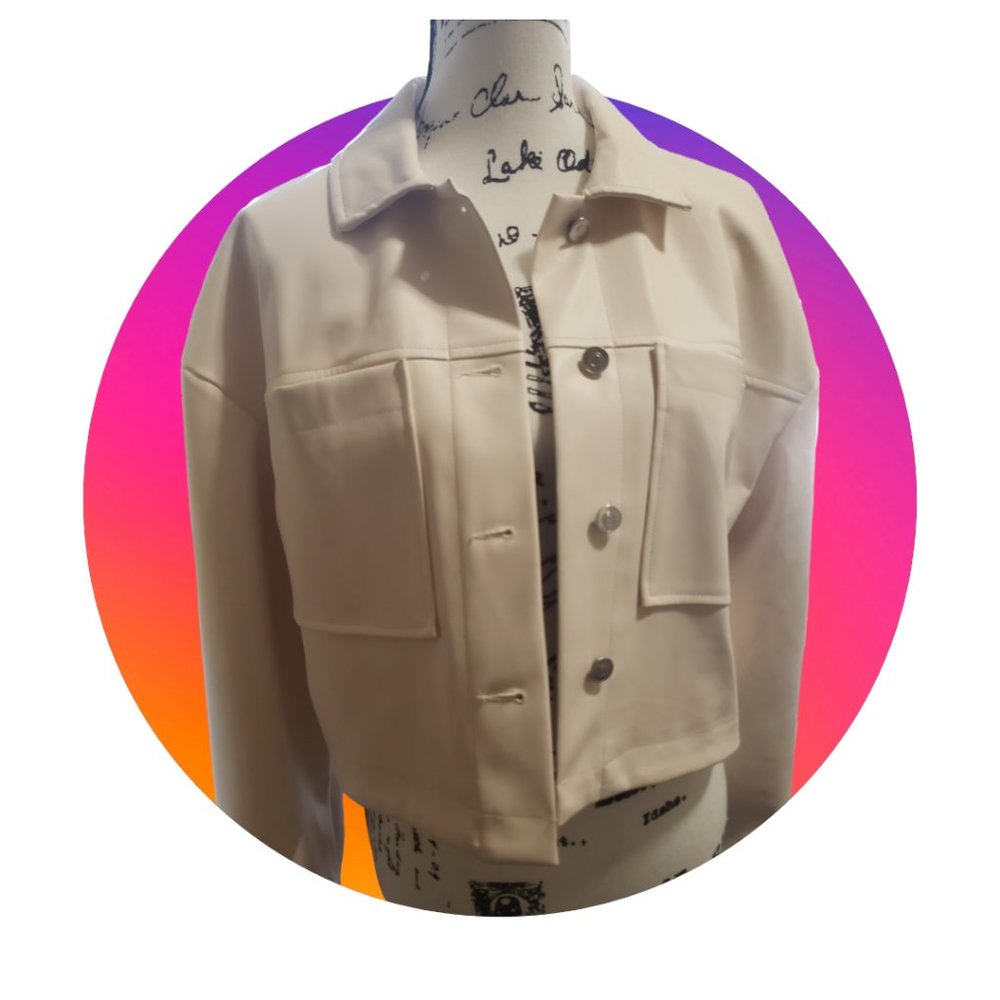 TAHARI, Cream-color vegan-leather crop jacket, Large